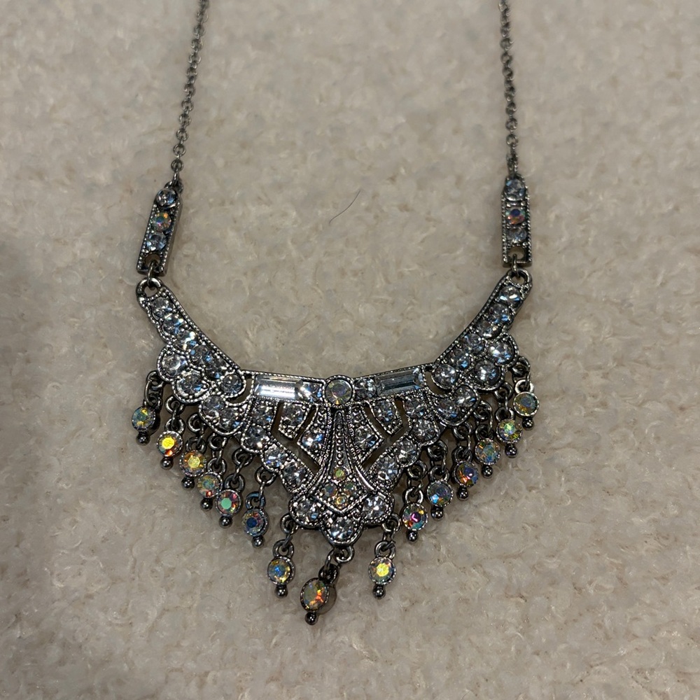 Never worn sparkly crystal bib necklace